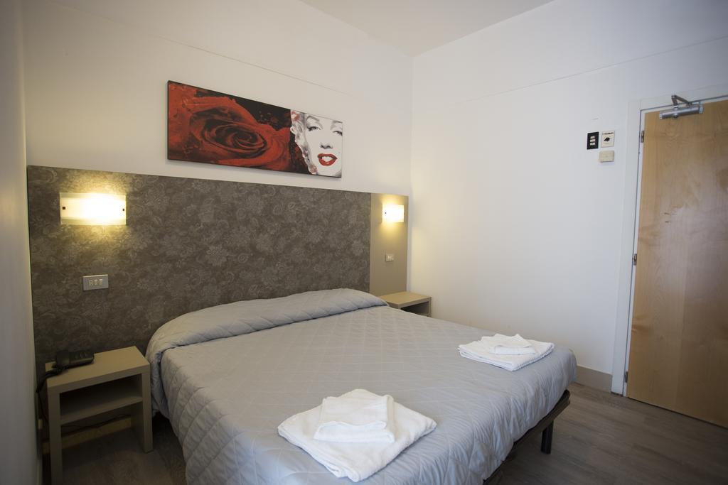 Hotel Tiberius Rimini Dış mekan fotoğraf
